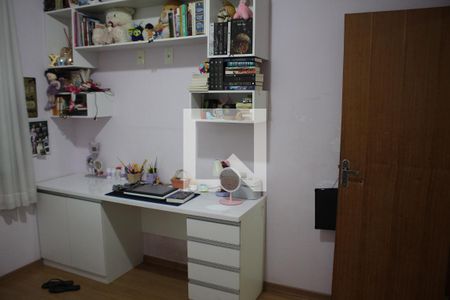 Quarto 1 de casa para alugar com 3 quartos, 150m² em Lindéia, Contagem