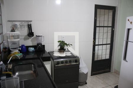 Cozinha de casa para alugar com 2 quartos, 170m² em Lindéia, Contagem