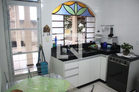 Cozinha de casa para alugar com 2 quartos, 170m² em Lindéia, Contagem