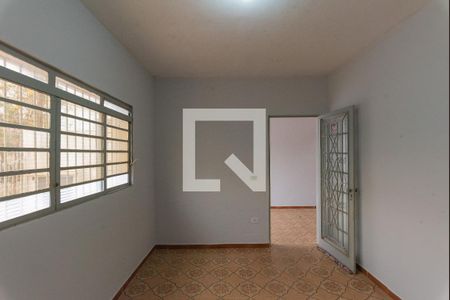 Casa à venda com 250m², 3 quartos e 3 vagasSala