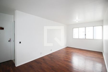 Sala de apartamento para alugar com 3 quartos, 100m² em Indianópolis, São Paulo