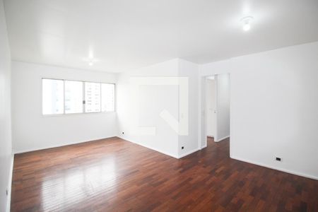 Sala de apartamento para alugar com 3 quartos, 100m² em Indianópolis, São Paulo