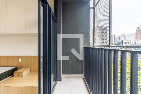 Varanda de kitnet/studio à venda com 1 quarto, 30m² em Pinheiros, São Paulo