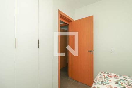 Quarto de apartamento para alugar com 2 quartos, 51m² em Humaitá, Porto Alegre