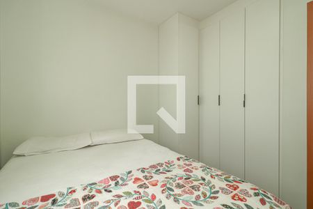 Quarto de apartamento para alugar com 2 quartos, 51m² em Humaitá, Porto Alegre