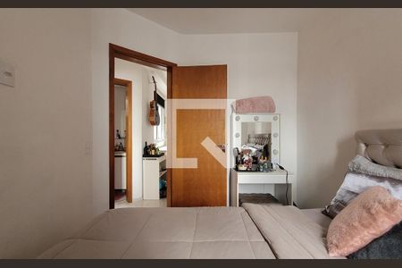 Quarto de apartamento à venda com 2 quartos, 64m² em Campestre, Santo André