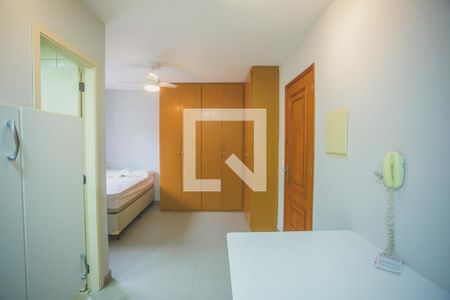 Sala / Quarto de apartamento à venda com 1 quarto, 30m² em Vila Monte Alegre, São Paulo