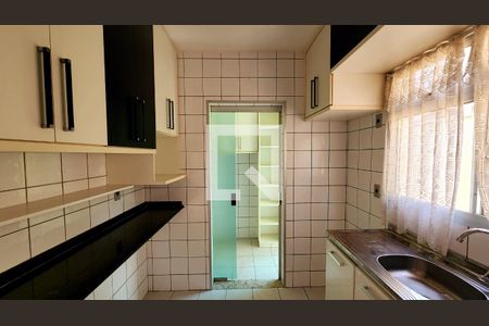 Cozinha de casa de condomínio à venda com 3 quartos, 90m² em Jardim Shangai, Jundiaí