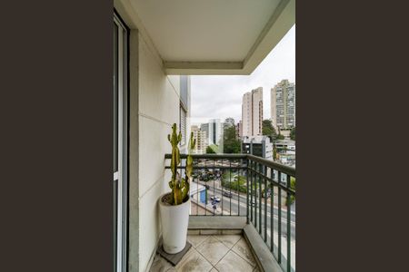 Varanda/Sala de apartamento à venda com 1 quarto, 40m² em Vila Andrade, São Paulo