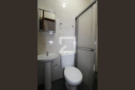 Banheiro de kitnet/studio para alugar com 1 quarto, 30m² em Cidade Universitária, Campinas