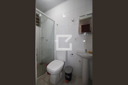 Banheiro de kitnet/studio para alugar com 1 quarto, 30m² em Cidade Universitária, Campinas