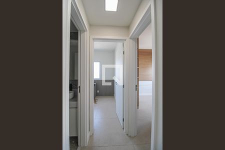 Corredor de apartamento à venda com 2 quartos, 110m² em Centro, Campinas