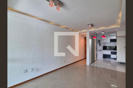 Sala de apartamento para alugar com 3 quartos, 105m² em Recreio dos Bandeirantes, Rio de Janeiro