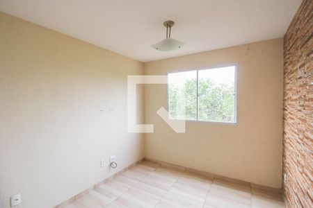 Sala de apartamento para alugar com 2 quartos, 40m² em Cerâmica, Nova Iguaçu