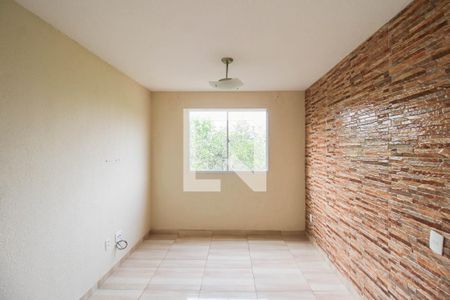 Sala de apartamento para alugar com 2 quartos, 40m² em Cerâmica, Nova Iguaçu