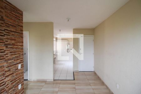 Sala de apartamento para alugar com 2 quartos, 40m² em Cerâmica, Nova Iguaçu