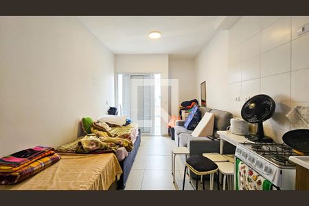 Sala / Cozinha de kitnet/studio para alugar com 1 quarto, 25m² em Campo Grande, São Paulo