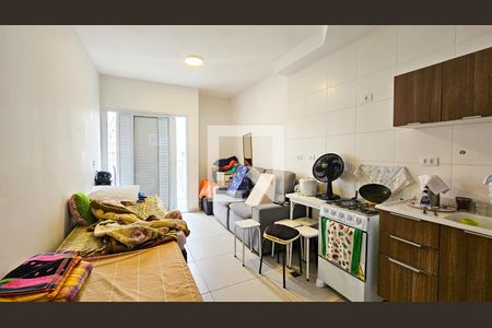 Sala / Cozinha de kitnet/studio para alugar com 1 quarto, 25m² em Campo Grande, São Paulo