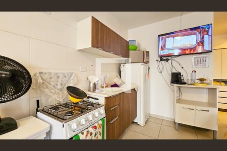 Sala / Cozinha de kitnet/studio para alugar com 1 quarto, 25m² em Campo Grande, São Paulo