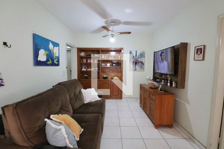 Sala de apartamento para alugar com 2 quartos, 72m² em Jardim Las Palmas, Guarujá