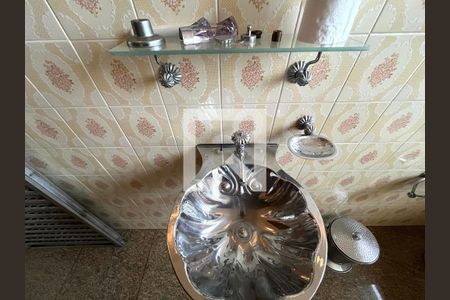 Lavabo de casa à venda com 3 quartos, 331m² em Cidade Vargas, São Paulo