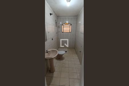 Banheiro de casa para alugar com 1 quarto, 60m² em Jardim Rosana, São Paulo