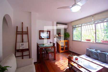 Sala de apartamento para alugar com 3 quartos, 90m² em Santa Rosa, Niterói