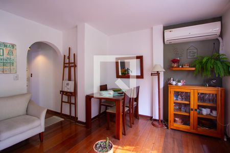 Sala de apartamento para alugar com 3 quartos, 90m² em Santa Rosa, Niterói