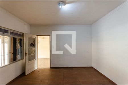 Sala de casa à venda com 6 quartos, 300m² em Jardim Santo Elias, São Paulo