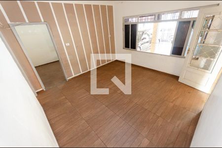 Sala de casa à venda com 6 quartos, 300m² em Jardim Santo Elias, São Paulo