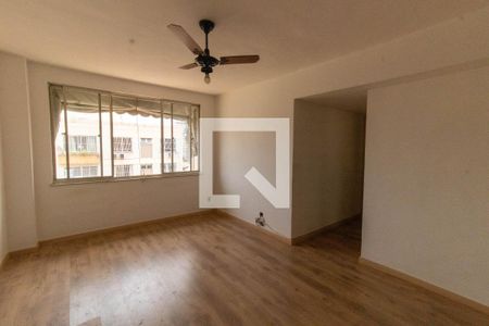 Sala de apartamento para alugar com 2 quartos, 70m² em Santa Rosa, Niterói