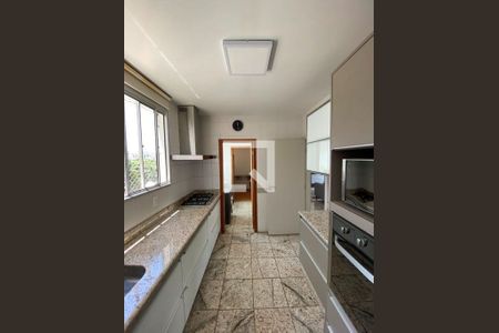 Cozinha de apartamento à venda com 3 quartos, 93m² em São Pedro, Belo Horizonte