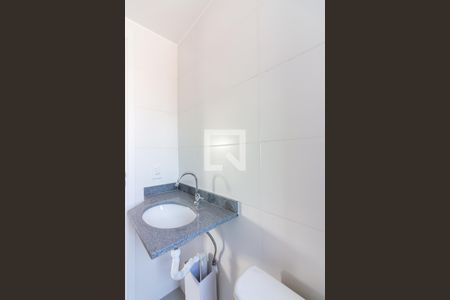 Apartamento à venda com 49m², 2 quartos e sem vaga Apartamento à venda com 49m², 2 quartos e sem vagaBanheiro