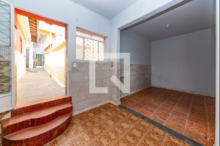 Sala de casa para alugar com 2 quartos, 70m² em Nova Suíça, Belo Horizonte