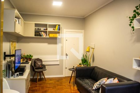 Sala  de apartamento à venda com 1 quarto, 38m² em Farroupilha, Porto Alegre