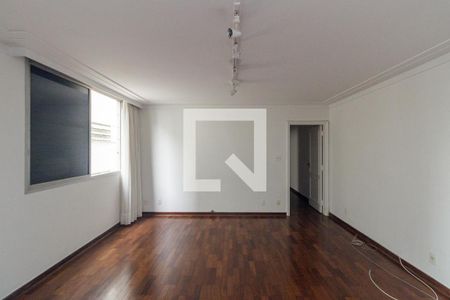 Sala de TV de apartamento para alugar com 4 quartos, 288m² em Higienópolis, São Paulo