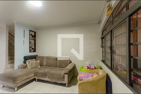 Sala de casa para alugar com 2 quartos, 81m² em Conjunto Residencial Vista Verde, São Paulo