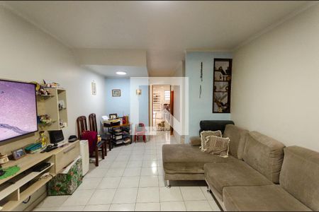 Sala de casa para alugar com 2 quartos, 81m² em Conjunto Residencial Vista Verde, São Paulo