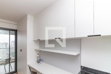 Sala / Quarto de kitnet/studio à venda com 1 quarto, 27m² em Pompeia, São Paulo