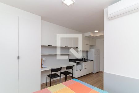 Sala / Quarto de kitnet/studio à venda com 1 quarto, 27m² em Pompeia, São Paulo