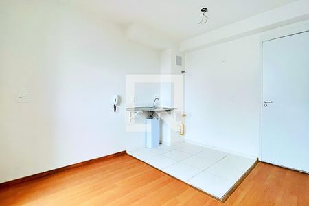 Sala/Cozinha de apartamento para alugar com 1 quarto, 27m² em Vila das Bandeiras, Guarulhos