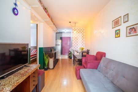 Sala de apartamento para alugar com 2 quartos, 50m² em Jardim Roberto, Osasco