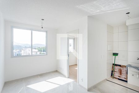 Sala, cozinha e área de serviço de apartamento para alugar com 2 quartos, 34m² em Vila Barreto, São Paulo