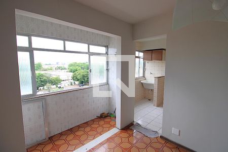 Sala de apartamento para alugar com 3 quartos, 90m² em Del Castilho, Rio de Janeiro