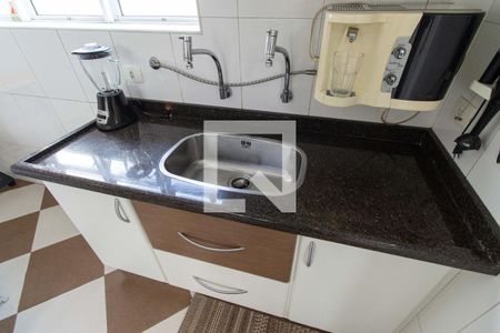 Casa à venda com 201m², 4 quartos e 4 vagas Casa à venda com 201m², 4 quartos e 4 vagasCozinha