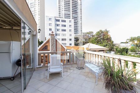 Casa à venda com 201m², 4 quartos e 4 vagas Casa à venda com 201m², 4 quartos e 4 vagasÁrea comum da casa