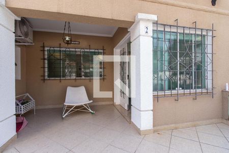 Casa à venda com 201m², 4 quartos e 4 vagas Casa à venda com 201m², 4 quartos e 4 vagasEntrada