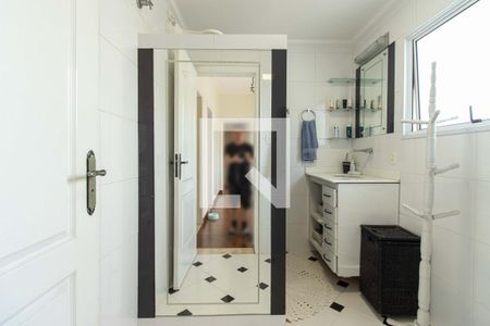 Casa à venda com 201m², 4 quartos e 4 vagas Casa à venda com 201m², 4 quartos e 4 vagasBanheiro