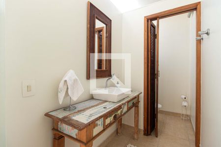 Casa à venda com 201m², 4 quartos e 4 vagas Casa à venda com 201m², 4 quartos e 4 vagasLavabo 2