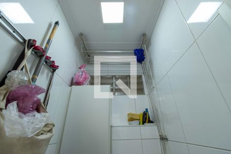 Casa à venda com 201m², 4 quartos e 4 vagas Casa à venda com 201m², 4 quartos e 4 vagasÁrea de Serviço 1